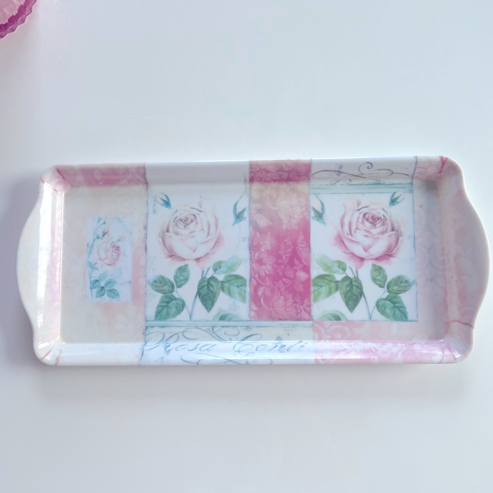 Plastic lightweight pink flower serving tray